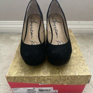 American Rag Cie KENNA Suede Closed Toe Wedge Platforms